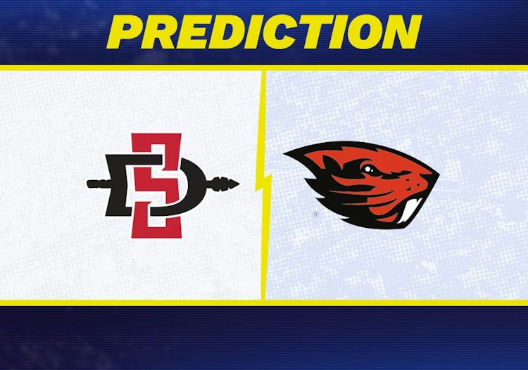 San Diego State takes on Oregon State in College Football action.