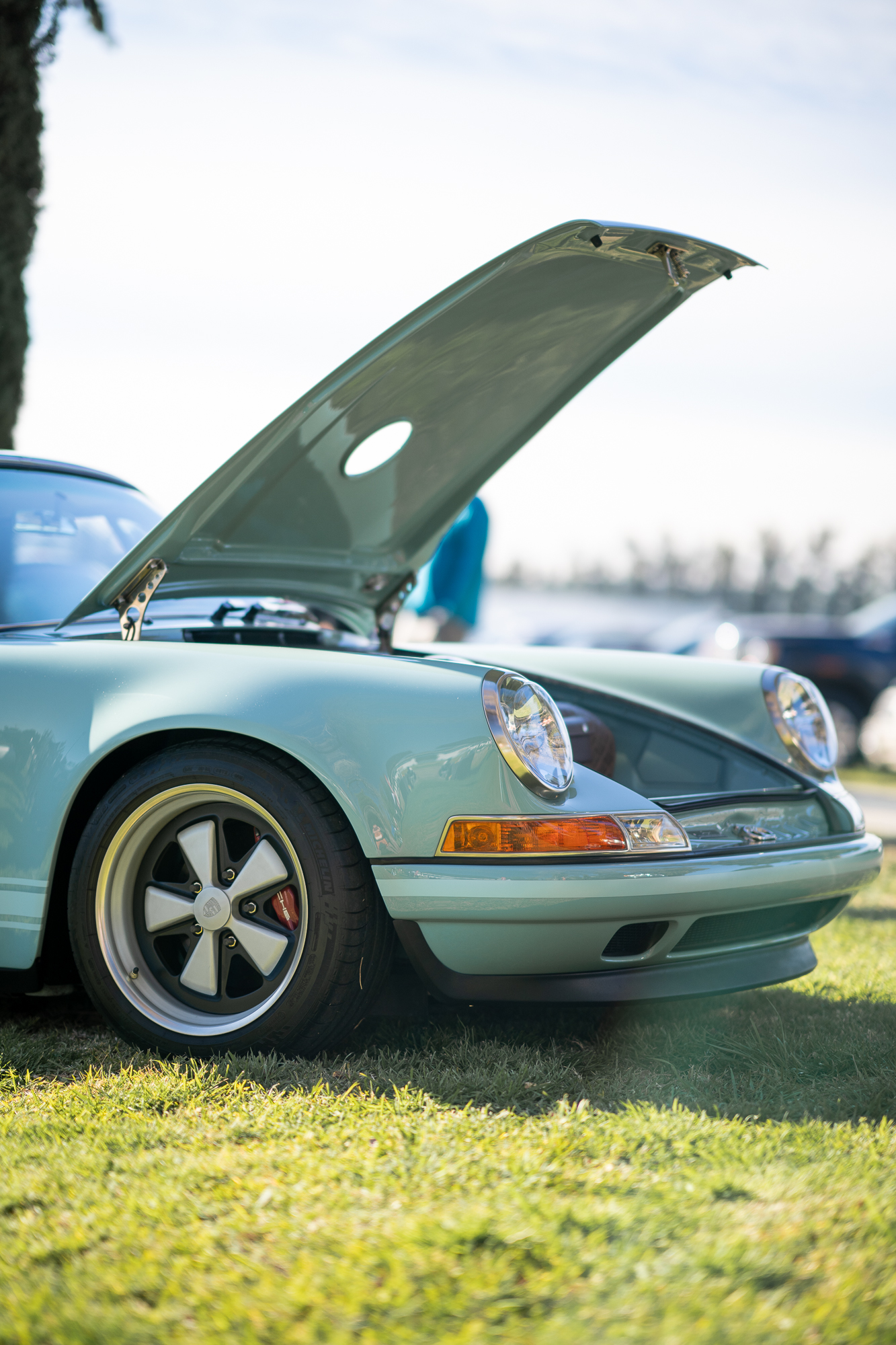 Singer 911 on display at swap meet