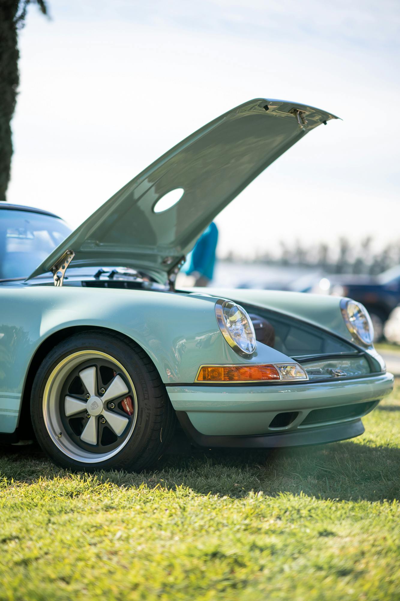 Singer 911 on display at swap meet