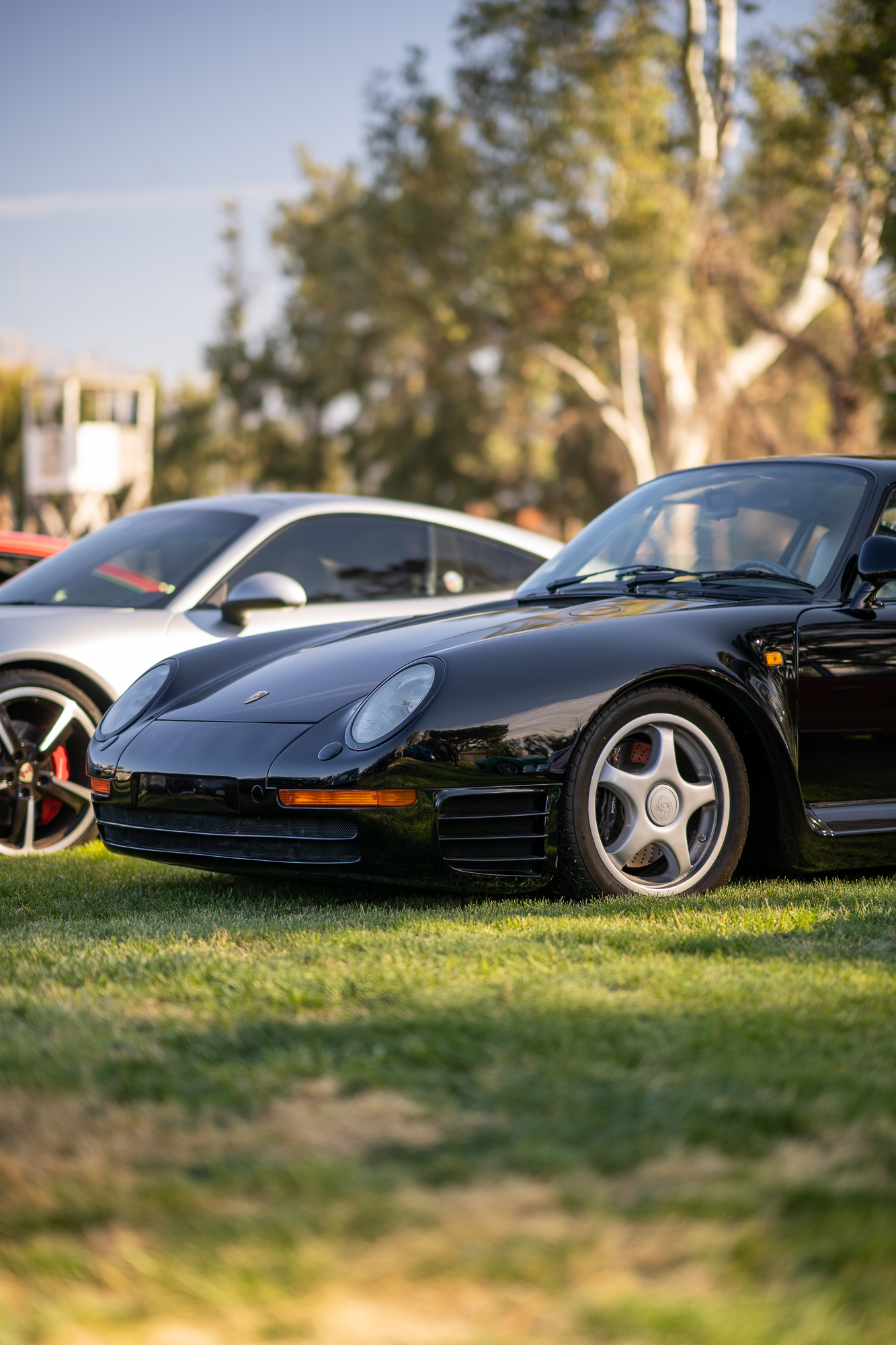 Black on Grey Porsche 959 in LA