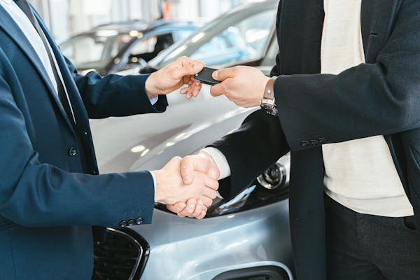 Leasing, LOA ou achat d'occasion : quelle est la meilleure option en 2025 ?
