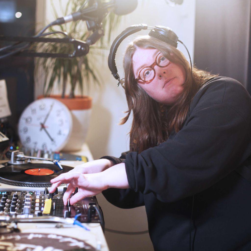 Emma-Jean Thackray // 26-02-20