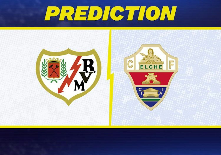 Rayo Vallecano takes on Elche in La Liga action.