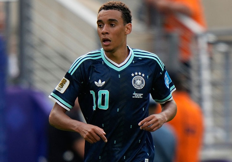 Germany-Paraguay Predictions and Game Preview.