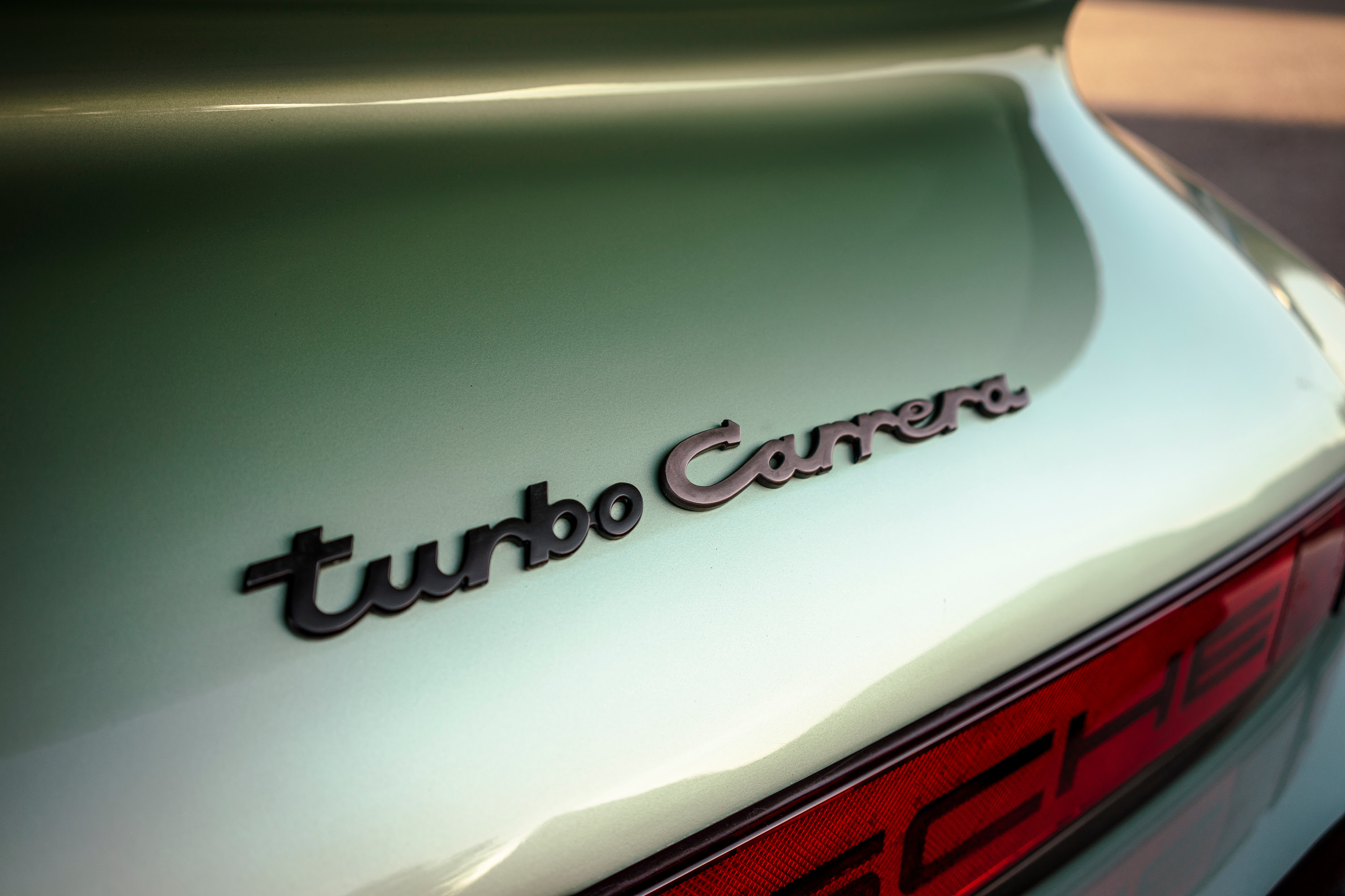 Faded 930 Turbo Badge