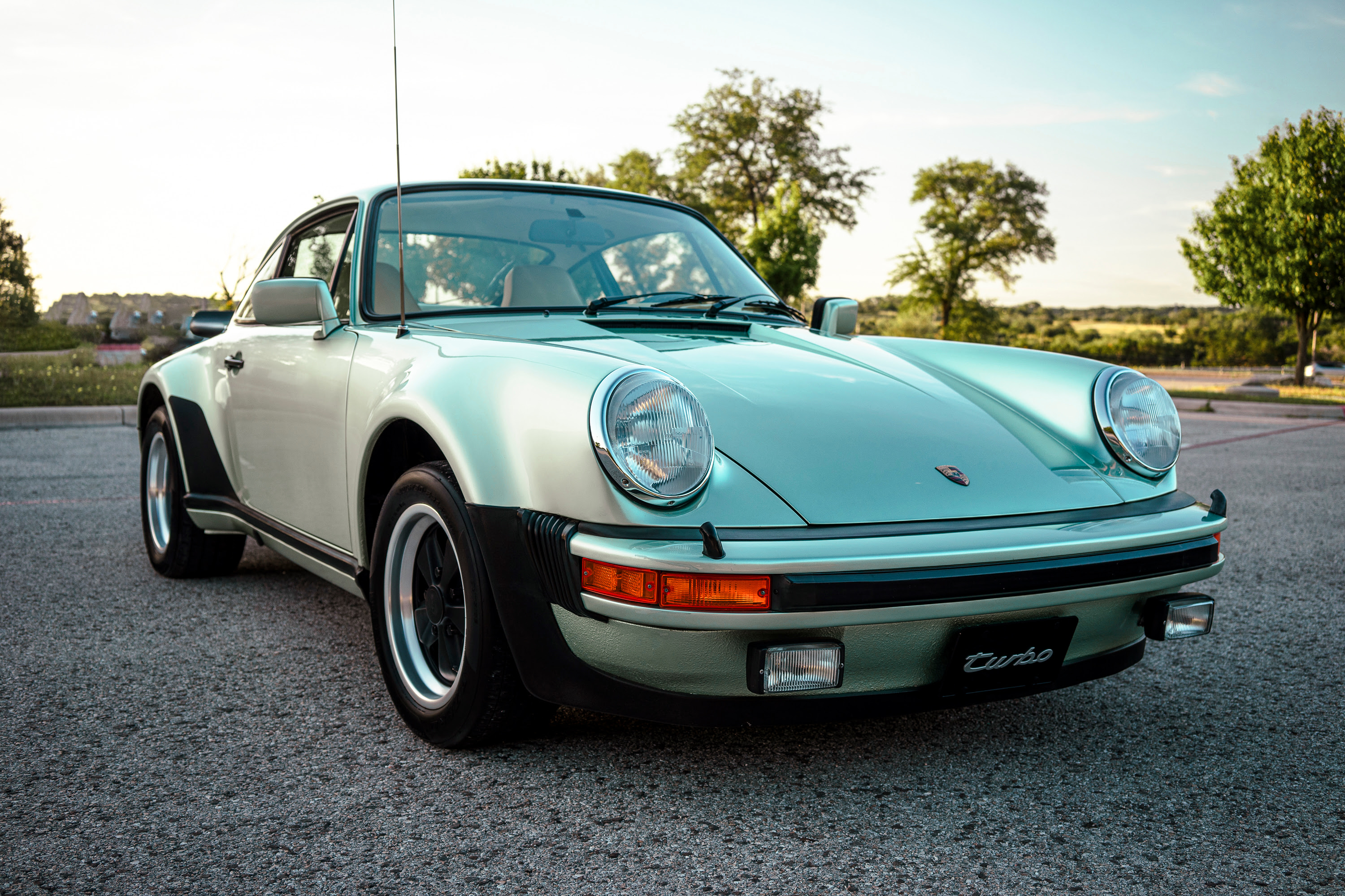 930 Turbo in Ice Metallic Green