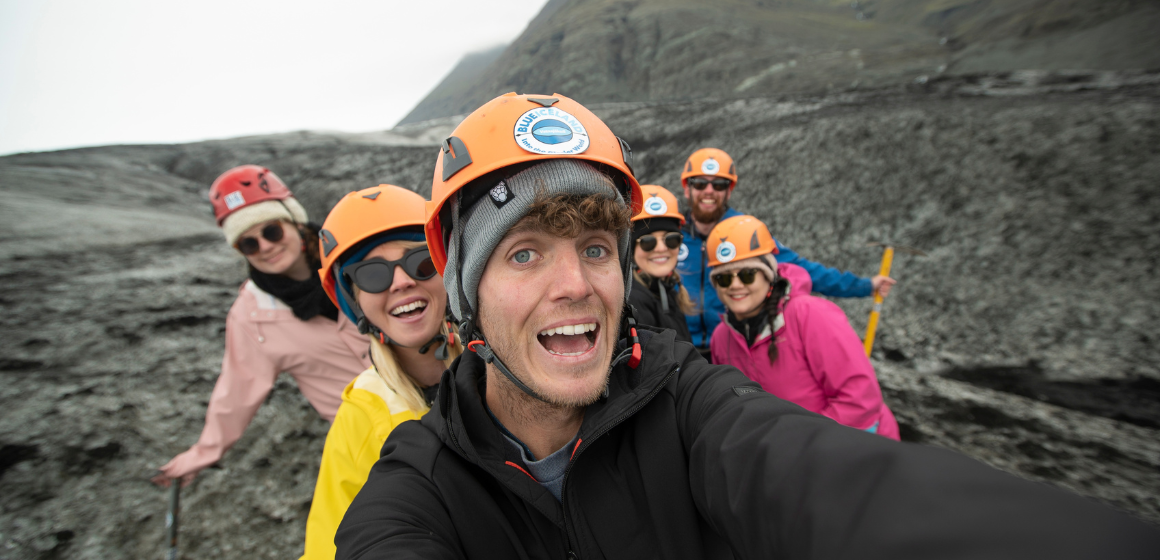 18-35s-tour-group-in-Iceland---The-Adventure-People.png