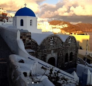  Live Sunset  Walk in Oia's gallery image