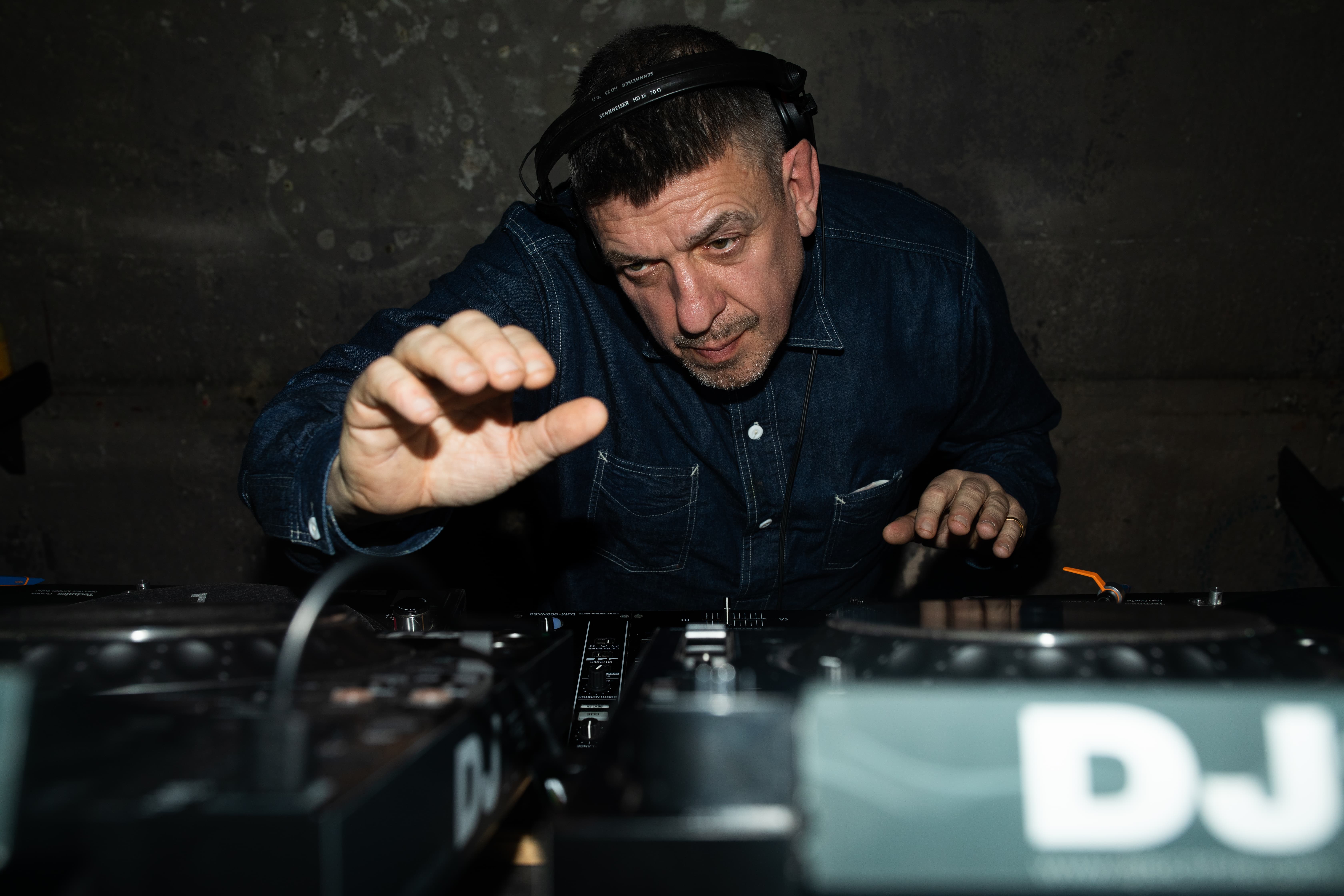 WOH Radio: WWFM w/ Luke Una