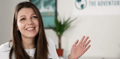 Travel blogger Eli on why solo travel is the way to go!