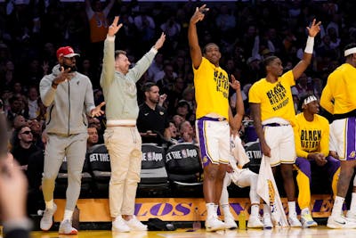 Analysts release new Lakers-Jazz projected stats after Luka Doncic's status confirmed