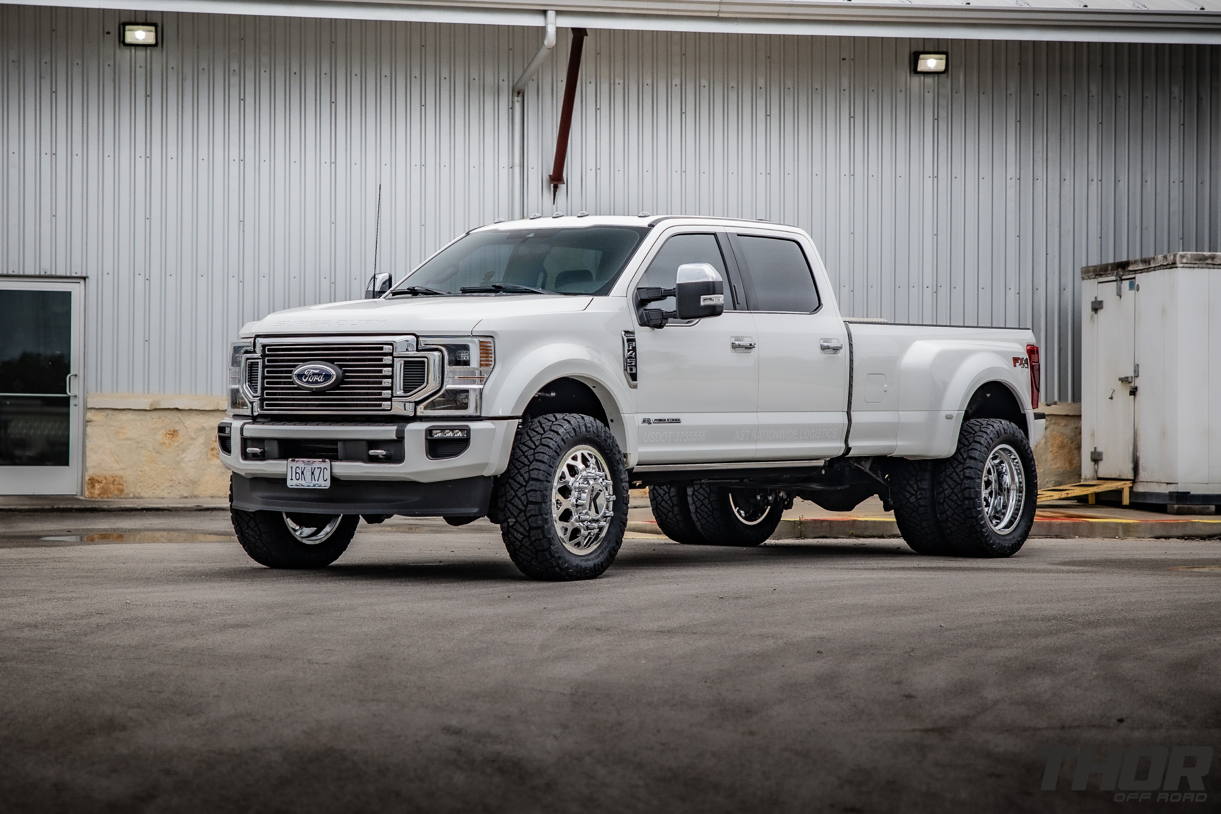 2022 Ford F-450 Super Duty Platinum