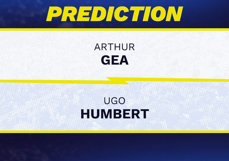 Arthur Gea takes on Ugo Humbert in ATP Shanghai action.