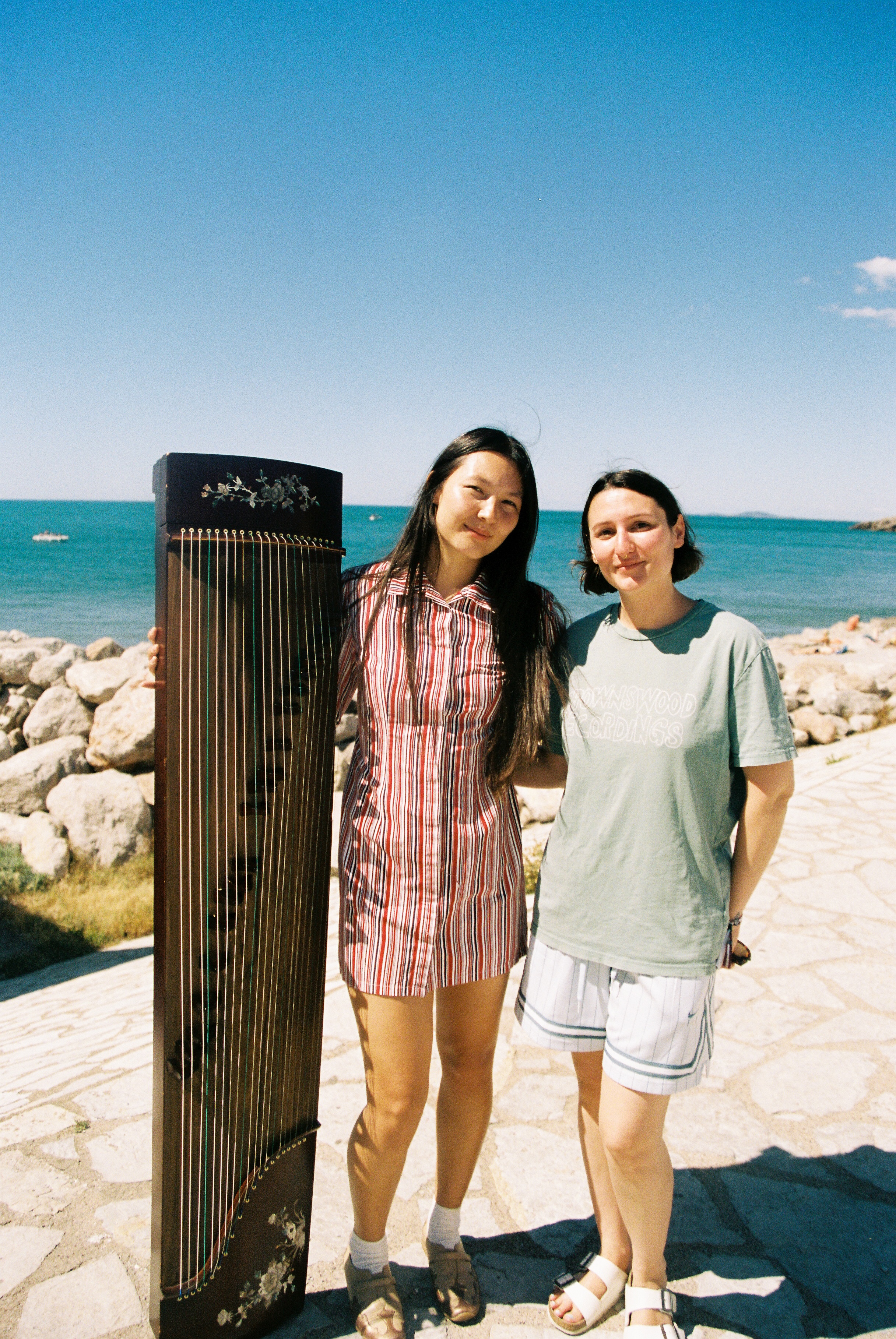 Live from Sète: Valentine Comar w/ Clémentine & Celine Dessberg
