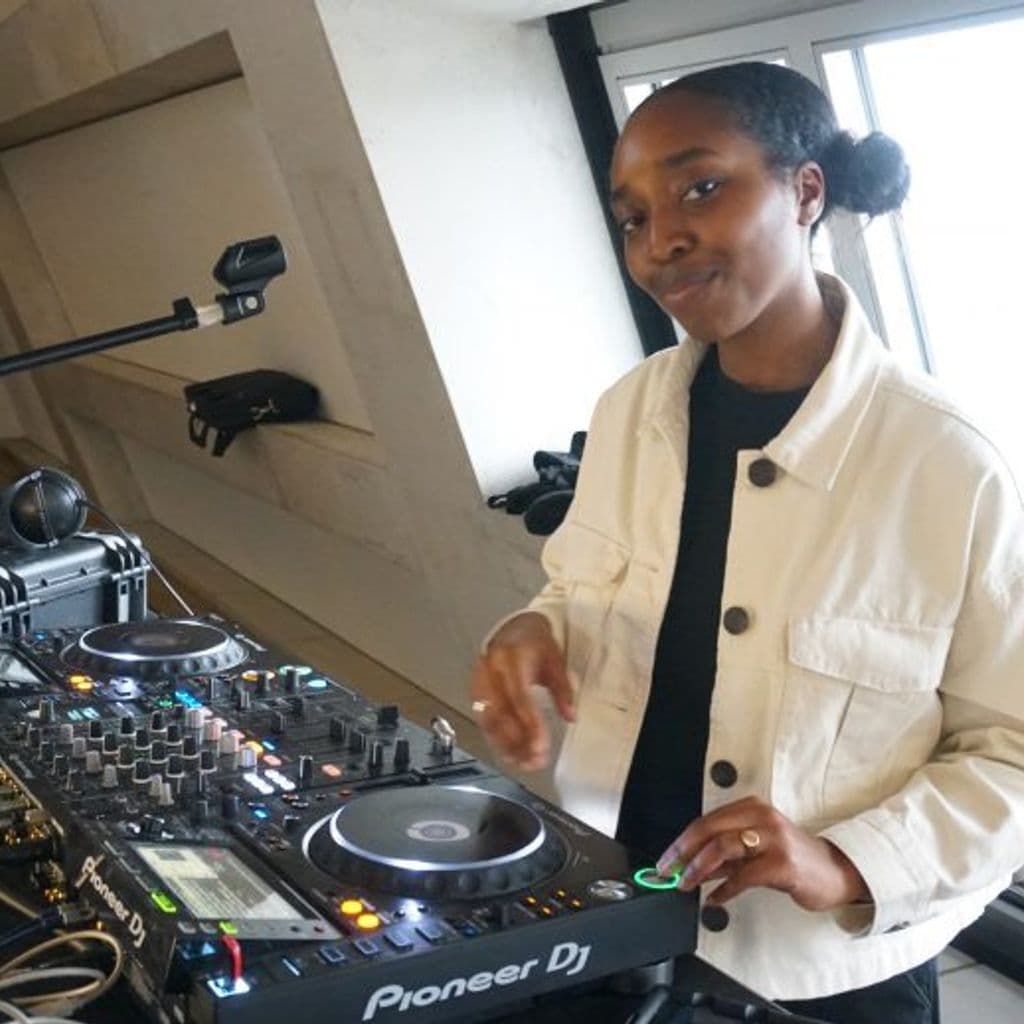 Unseen City: Erica McKoy with Guests, live from Tate Lates // 28-02-20