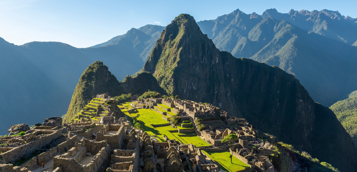 Machu-Picchu-on-a-clear-sunny-day---The-Adventure-People.png