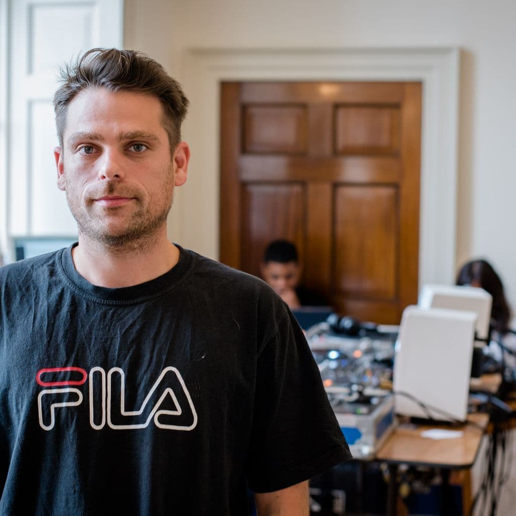 1:54 Pop Up: Chris from Thirtythree Thirtythree