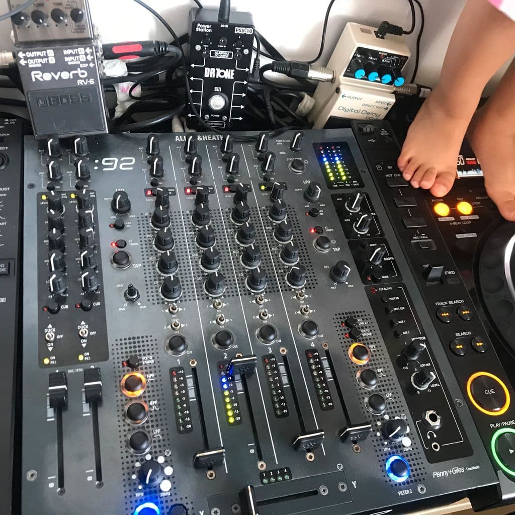 International Tribe: Ikonika // 21-08-20