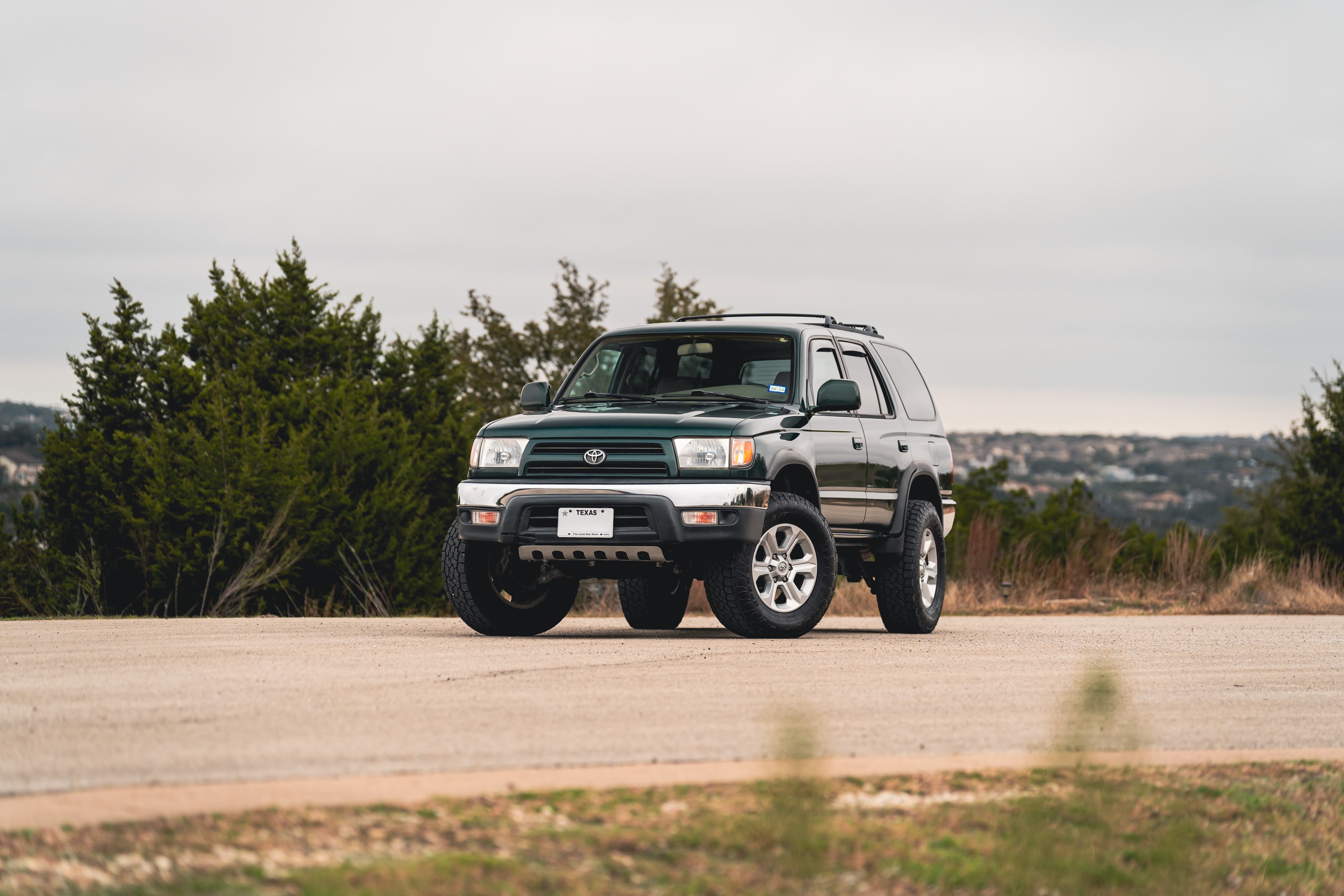 Imperial Jade Mica 2000 Toyota 4Runner SR5 shot in Austin, TX.