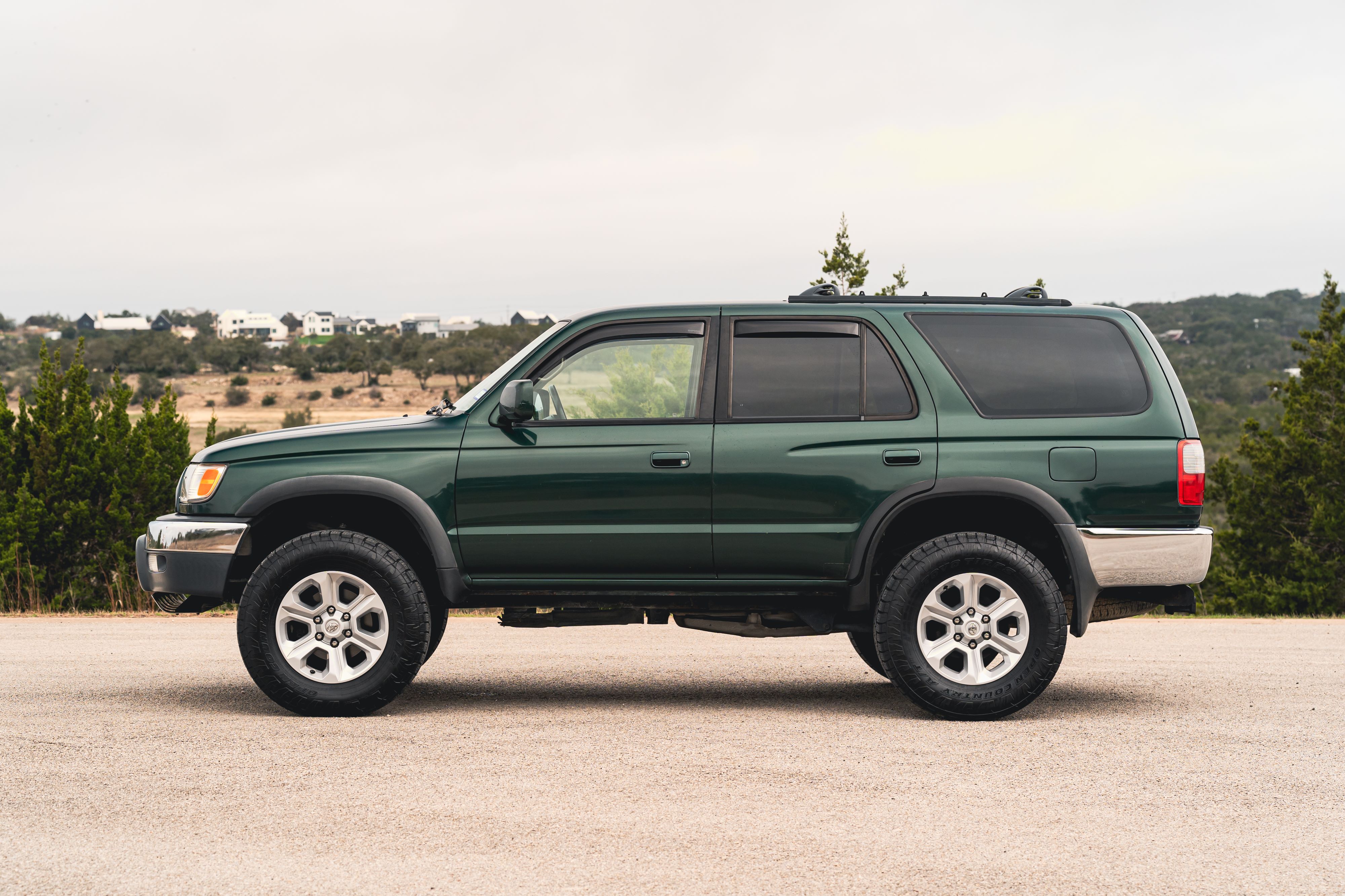 2000 4Runner SR5 in Imperial Jade Mica in Dripping Springs, TX.