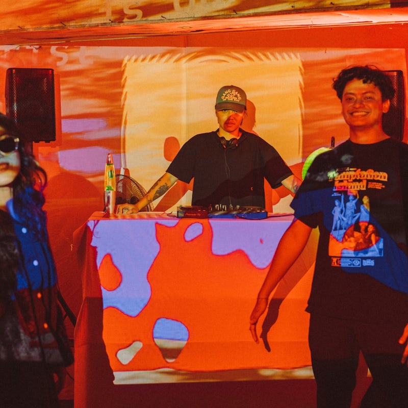 Sounds Nais:We Can't Relate