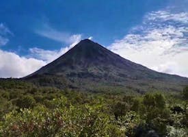 Walking Tour of Arenal Volcano National Park's thumbnail image