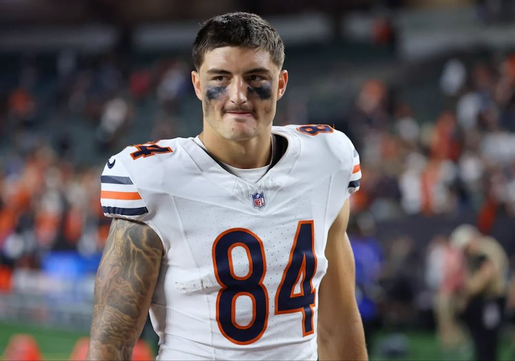 Colston Loveland player projections for Bears vs. Vikings in Week 2.
