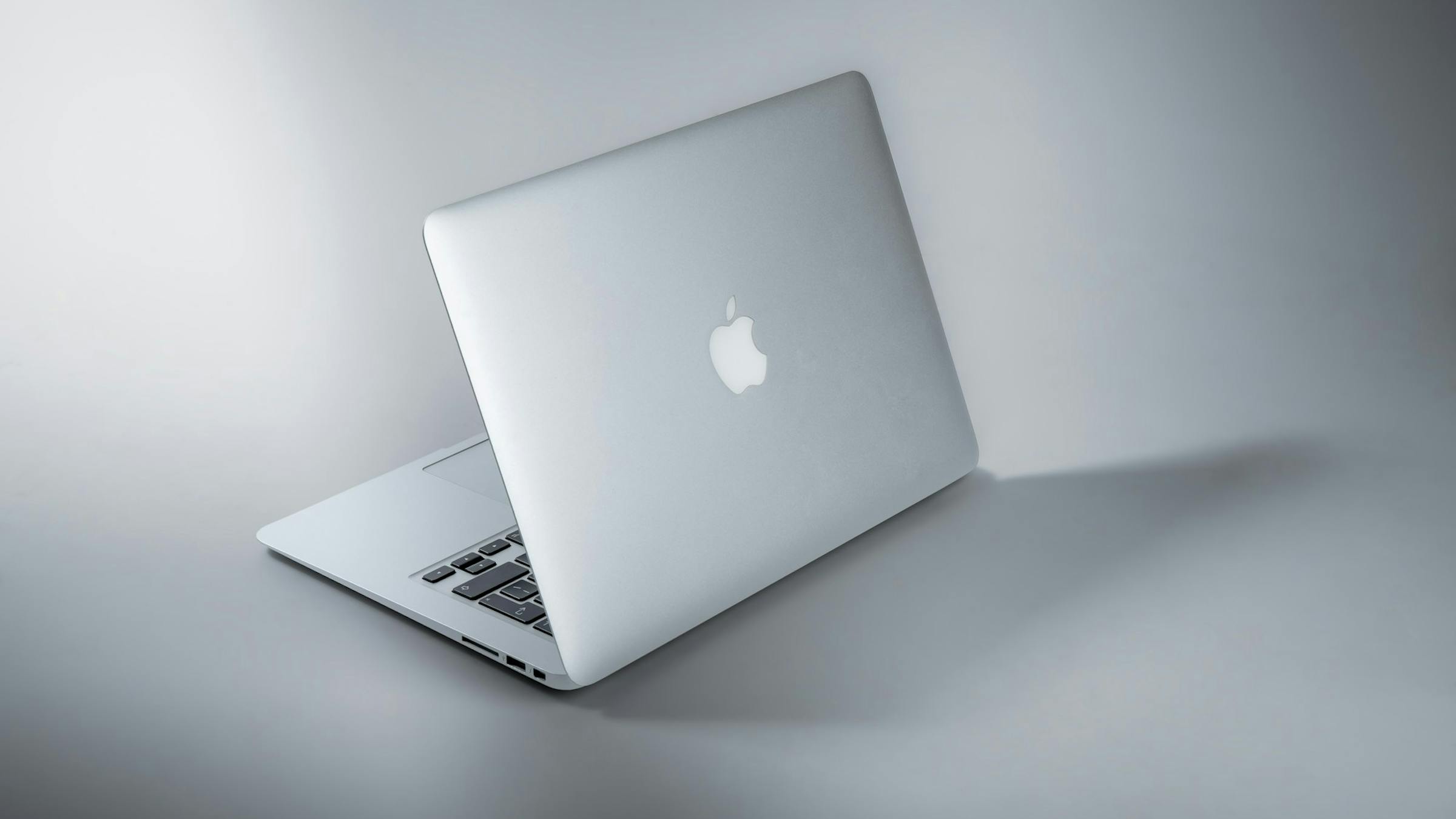 MacBook Air 15-inch Hero