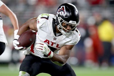 NFL anytime touchdown scorer predictions for Week 8 include Jonathan Taylor, Derrick Henry [2025]