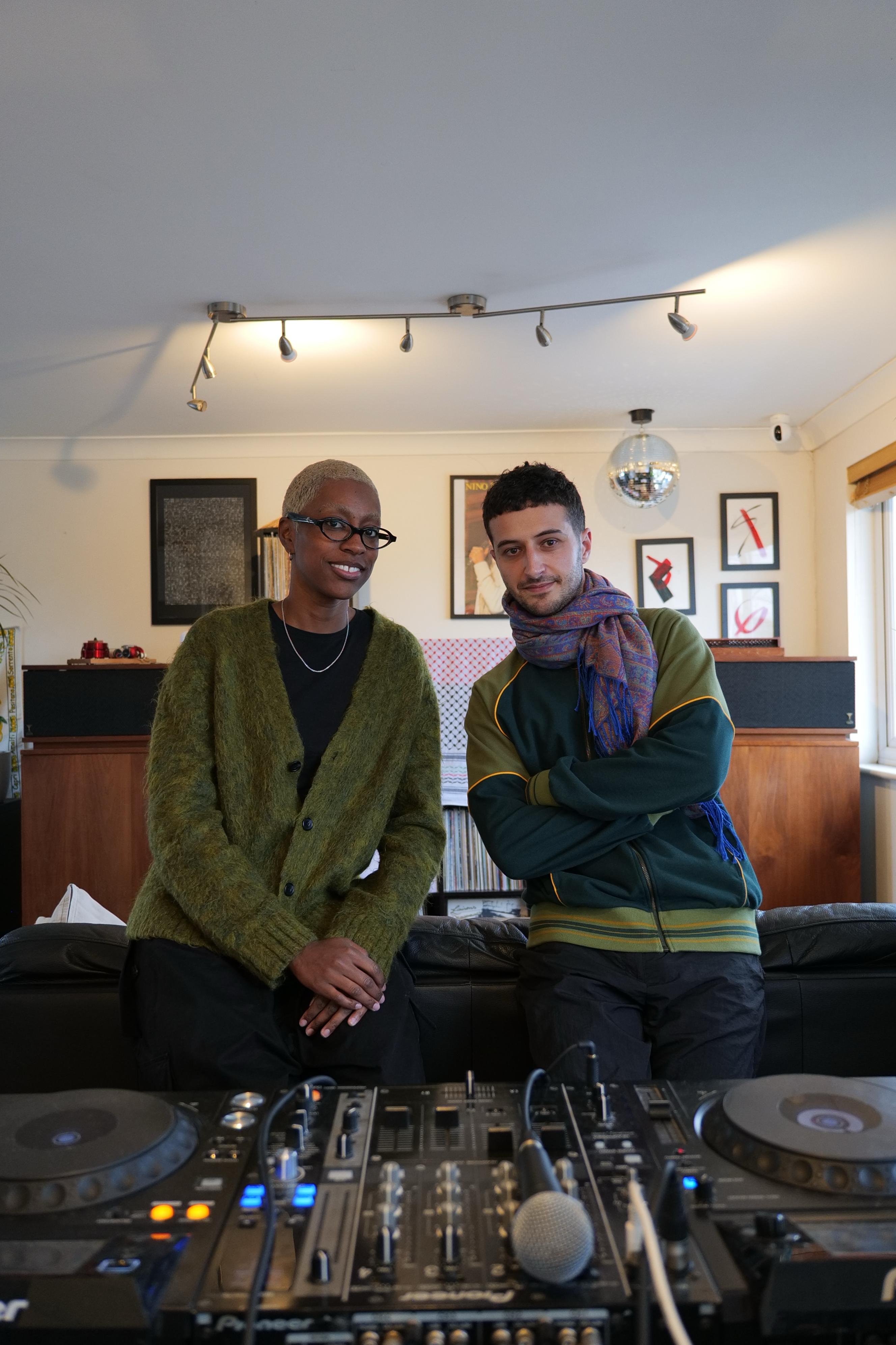 Tealeaves: Kamar w/ Anaiis