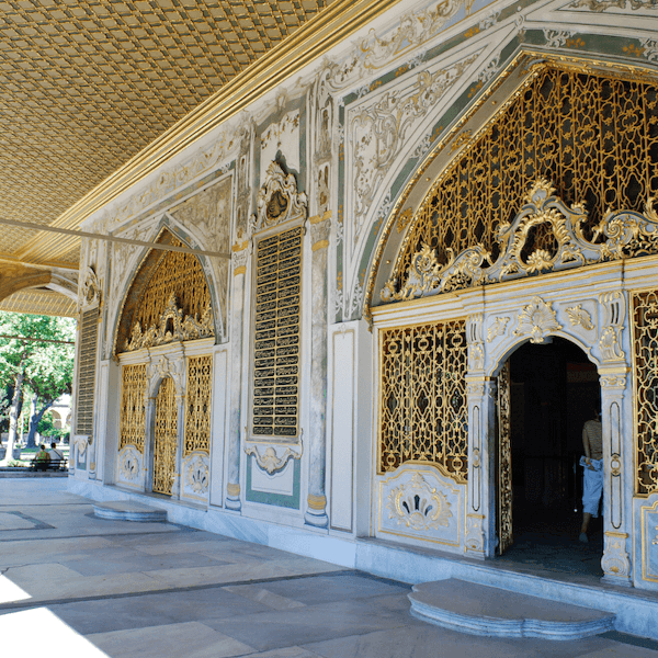 The Royal Palace of the Sultans: Topkapi's main gallery image