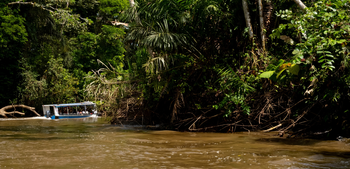 Tourists-on-a-boat-trip-in-Tortuguero-National-Park---The-Holiday-People.png