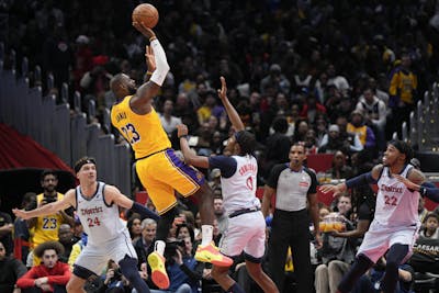 $300 DraftKings promo code upgraded for NBA on Friday