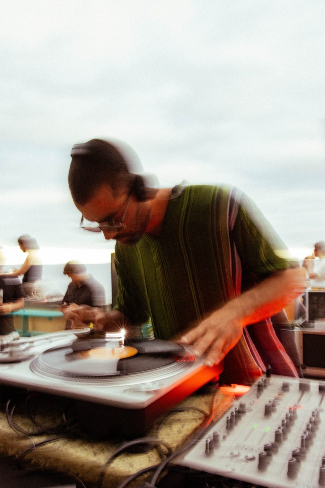 Pitanga Discos curates: Enro