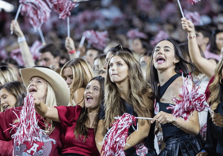 Saturday College Football: Player Props, Touchdown Scorers and Value Bets on October 15, 2022