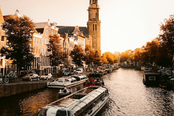 Amsterdam Centraal photo 1