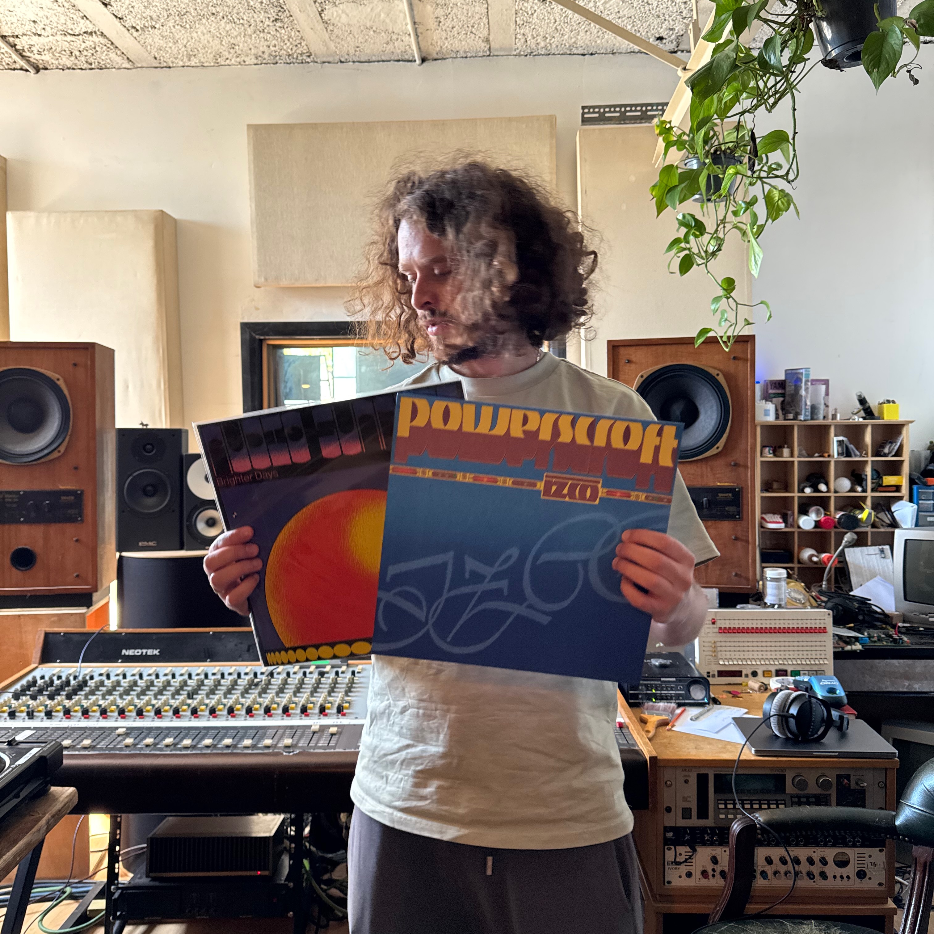 IZCO (Live from Total Refreshment Centre)