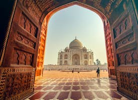 A Majestic Journey to the Taj Mahal's thumbnail image