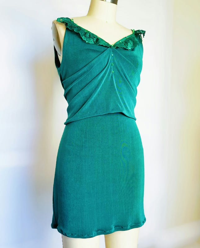 Green Slinky dress with lace