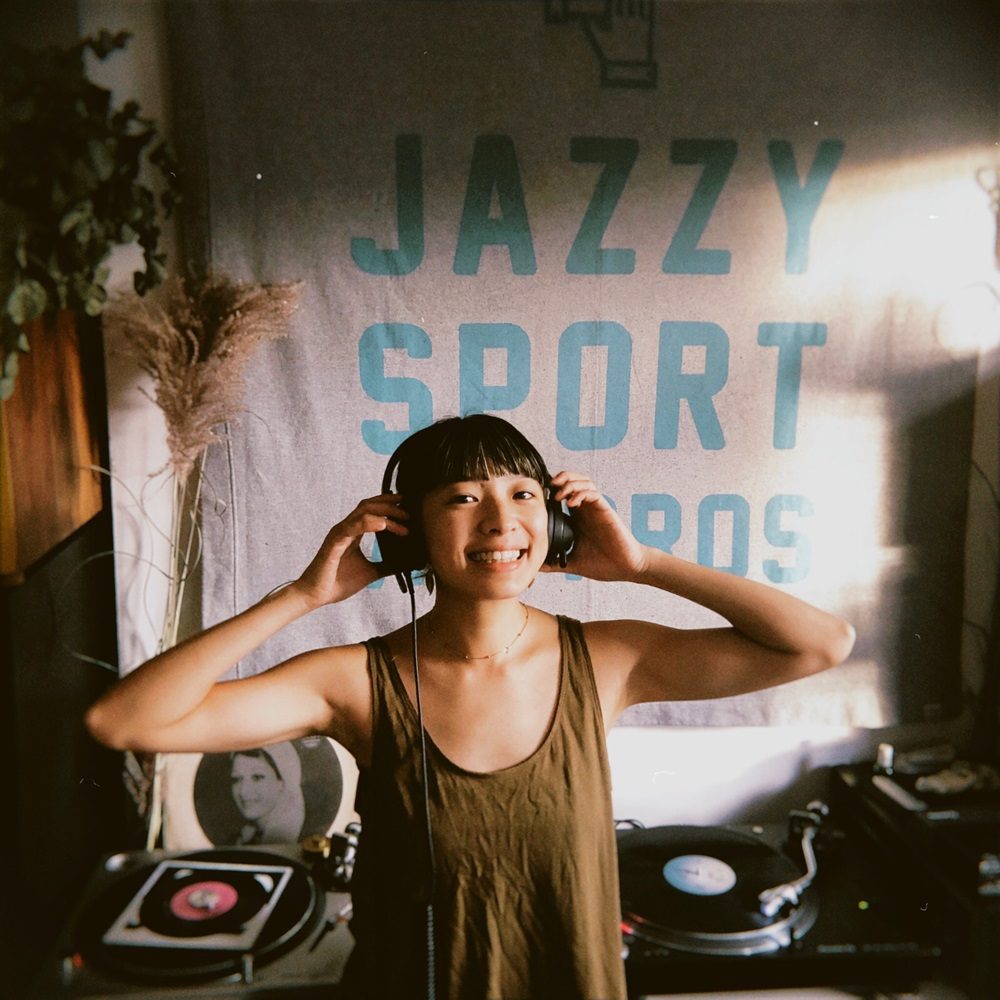 Worldwide Breakfast: Valentine Comar w/ Nina Yamada [Jazzy Sport London] (guest mix)