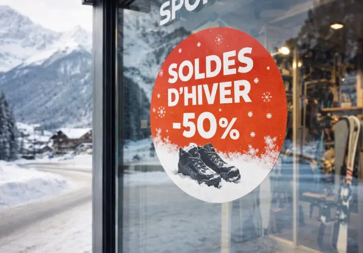 Vinyle adhésif pour communication sur vitrage