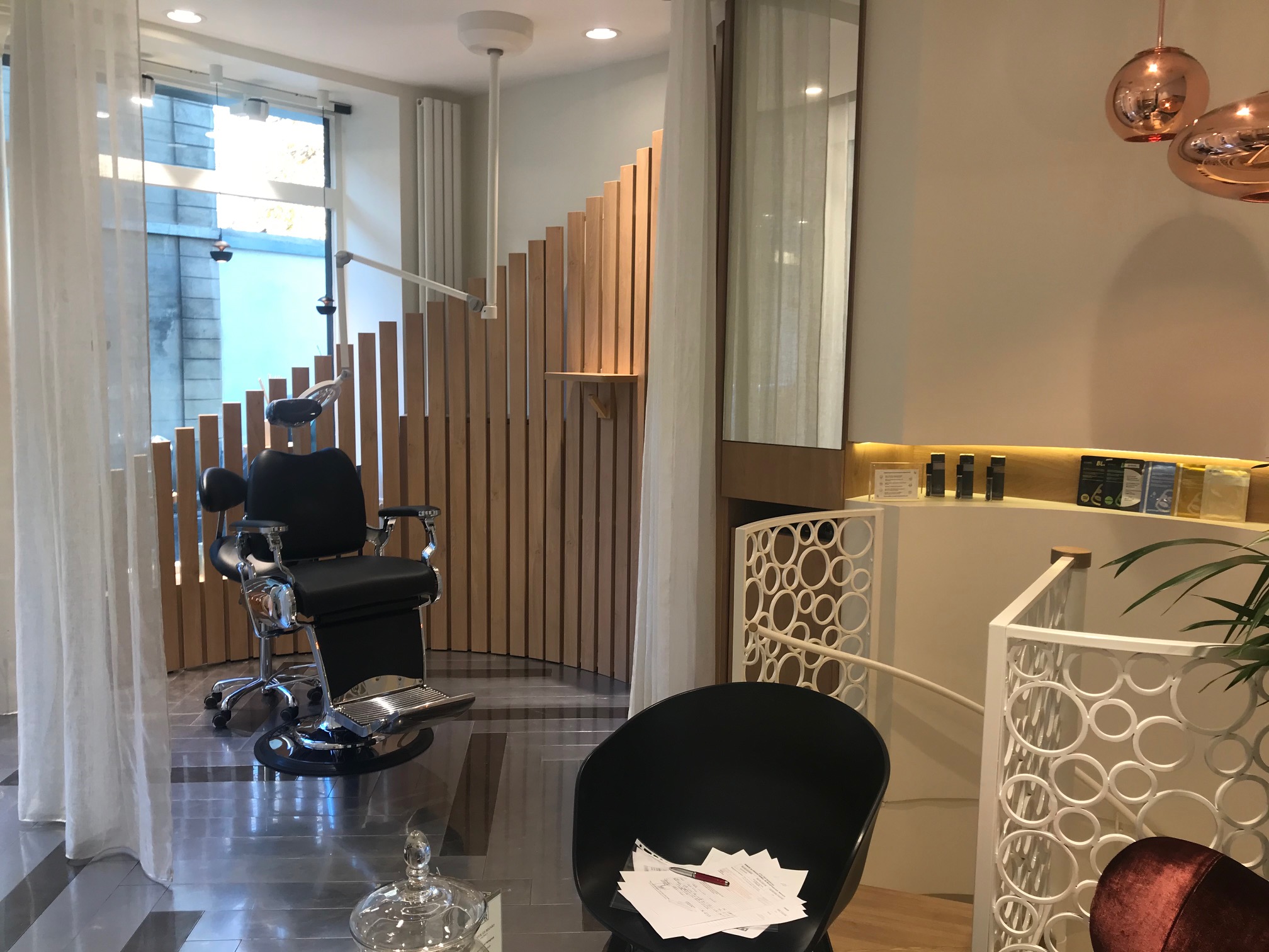 création d'une boutique d'épilation de sourcils