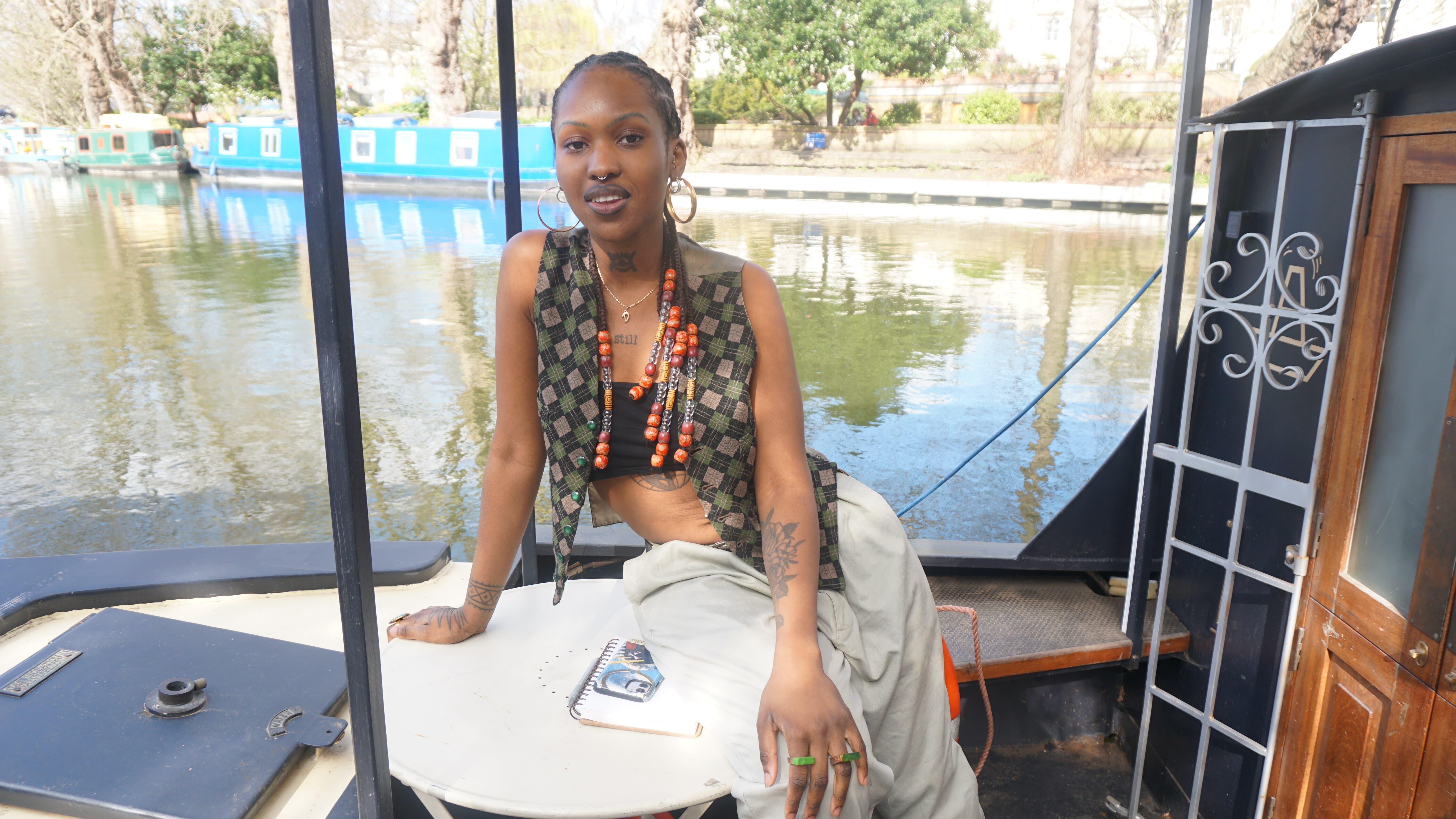 muva of Earth - stillness Roots within