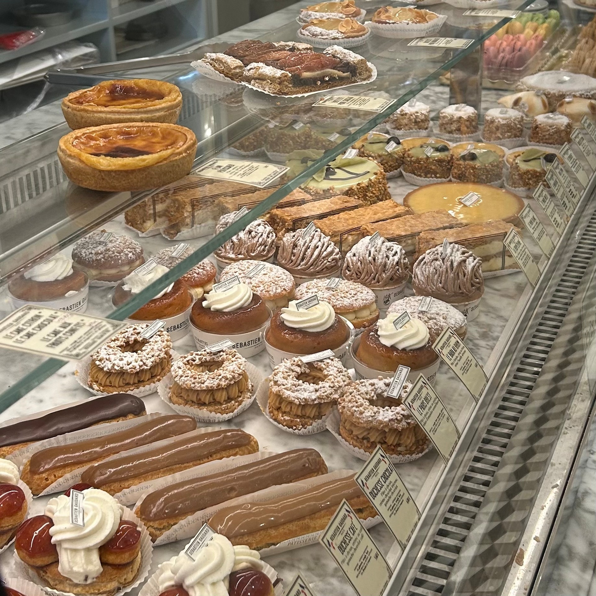 Worldwide Breakfast: Valentine Comar