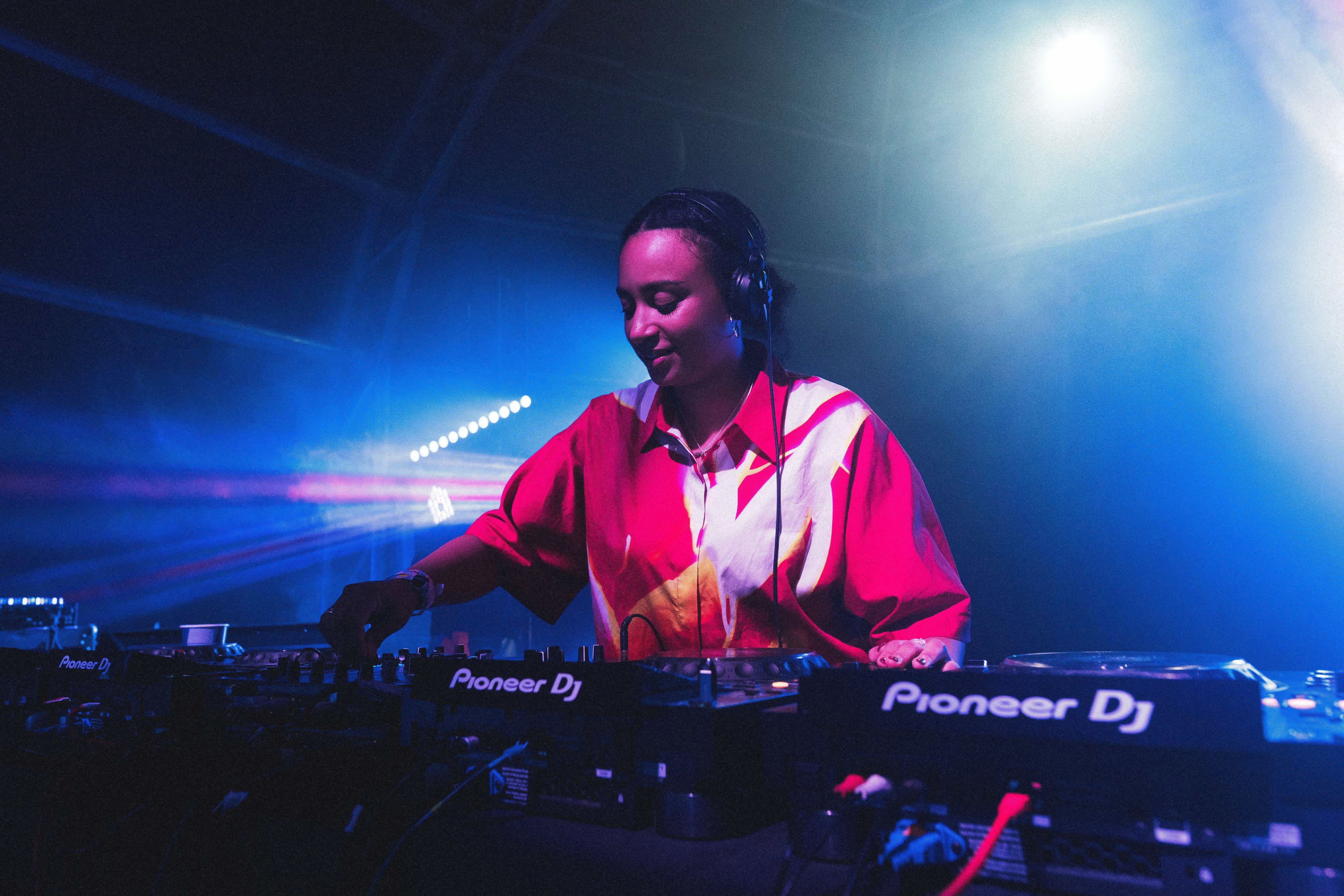 Helfetica with Jossy Mitsu