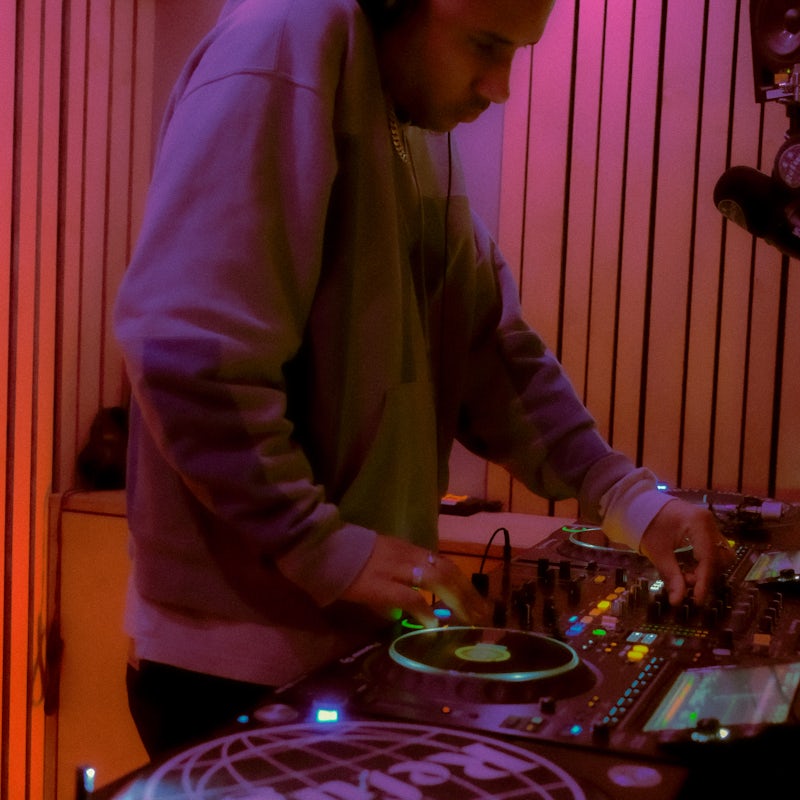 Studio Monkey Shoulder Germany: Refuge Worldwide w/ Richard Akingbehin & Obelix