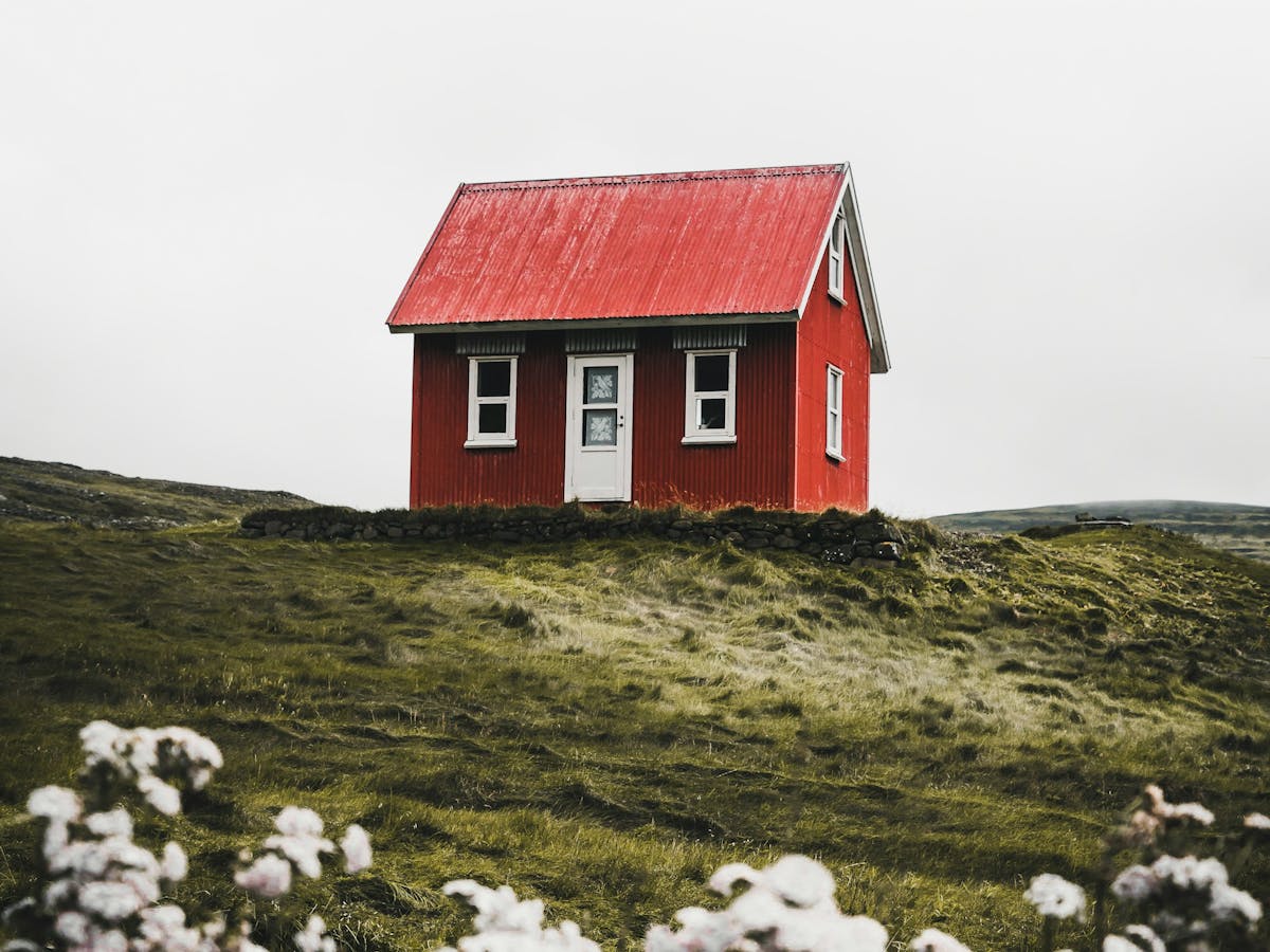 Restored Cottage Near Niagara Falls
