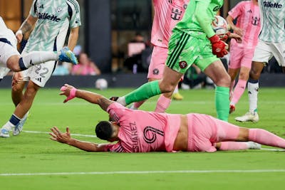 Analysts adjust Chicago vs. Inter Miami prediction after final Lewandowski, Suarez, & Messi status updates