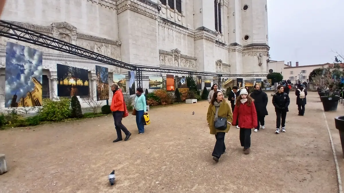 Coulisses : installation & équipe