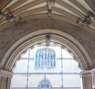 Walking Tour of Oxford University's gallery image